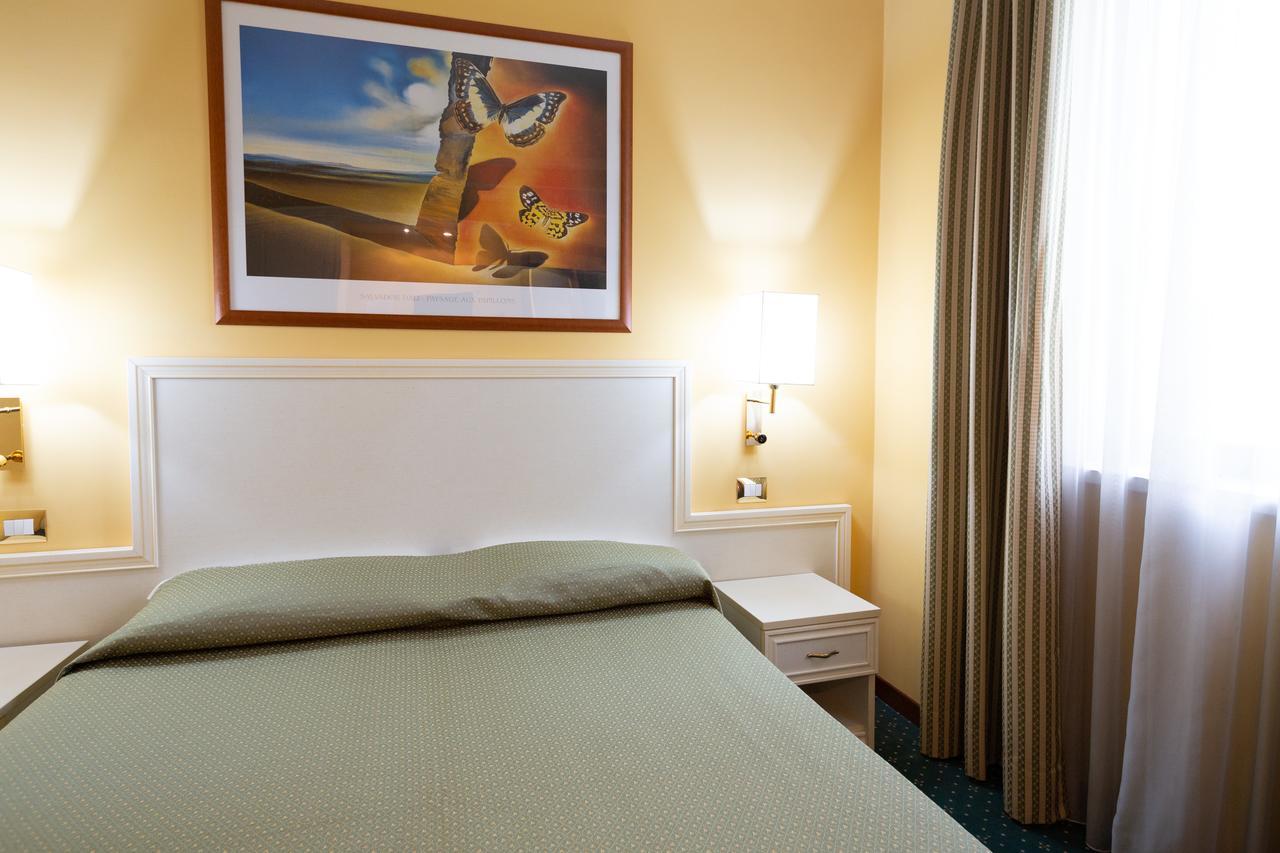 แชร์วารา พาร์ค โฮเต็ล Hotel โรม ภายนอก รูปภาพ